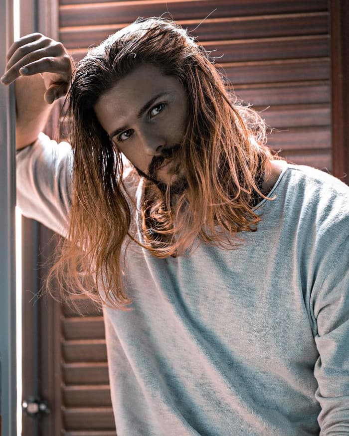 How to Style Men’s Long Hair