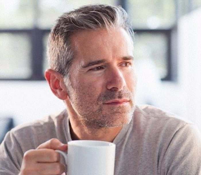 40 Hairstyles for Men in Their 40s - 31