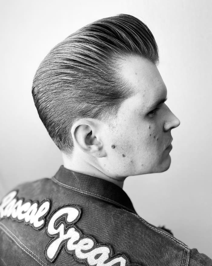 Full-volume pompadour