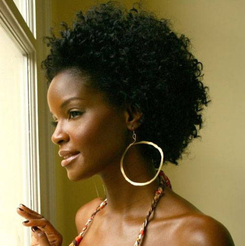 Popular Short Black Curly Hairstyle for Black Women