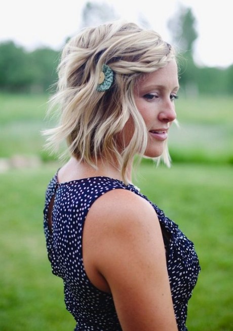 Romantic Bob Hairstyle for Wedding