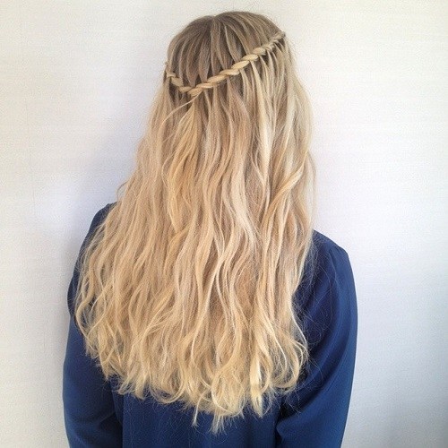 20 Ultra-pretty Waterfall Hairstyles