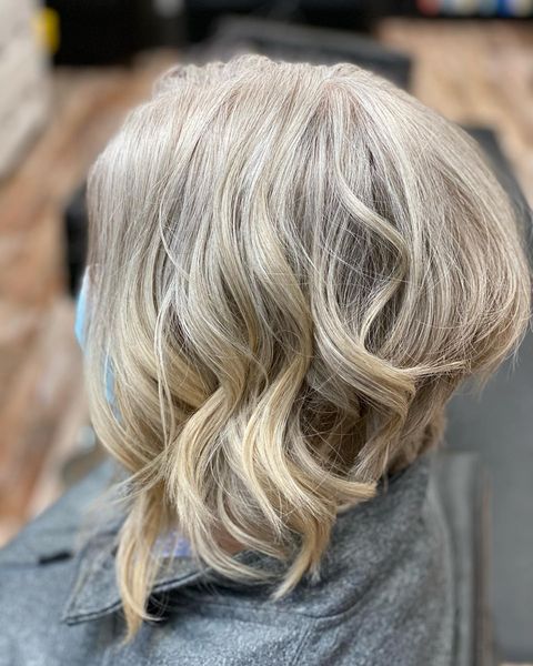  Wavy Inverted Bob Hairstyles