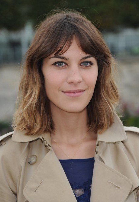 Alexa Chung Short Hairstyle - Sexy Ombre Demi-Bob Hair Style with Bangs