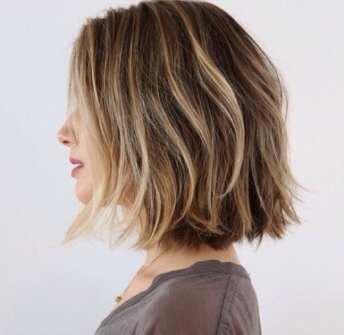 layered choppy bob haircut for summer