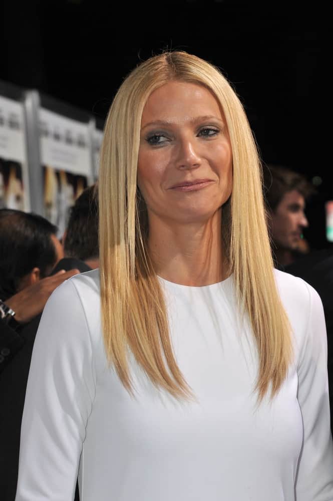 Looking all simple and classy, Gwyneth Paltrow showcased her long blonde hair with subtle layers during the premiere of "Country Strong" at the Samuel Goldwyn Theatre, Beverly Hills on December 14, 2010. 