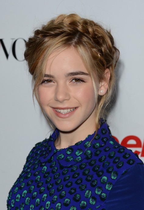 Kiernan Shipka Hairstyles: Cute Heidi Braid Updo