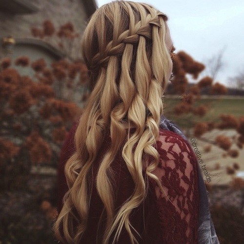 20 Ultra-pretty Waterfall Hairstyles