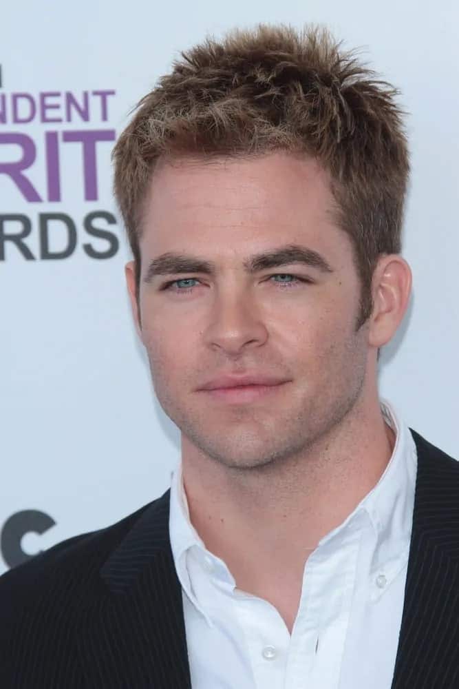 Chris Pine rocked a spiky blonde short hairstyle with his five o'clock shadow and confident smile at the 2012 Film Independent Spirit Awards in Santa Monica, California.