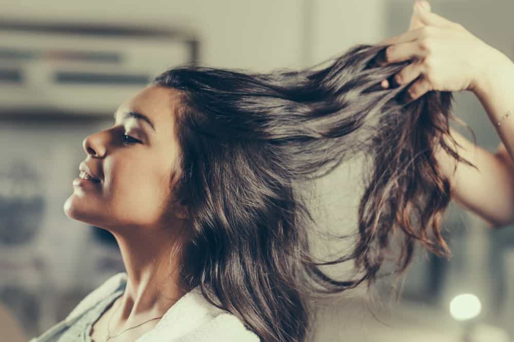 Hair styling with leave-in conditioner