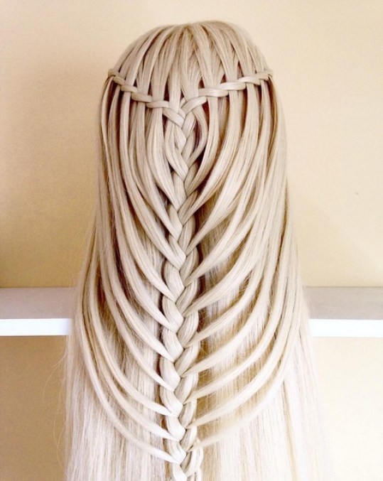 A waterfall twist into a mermaid braid inspired