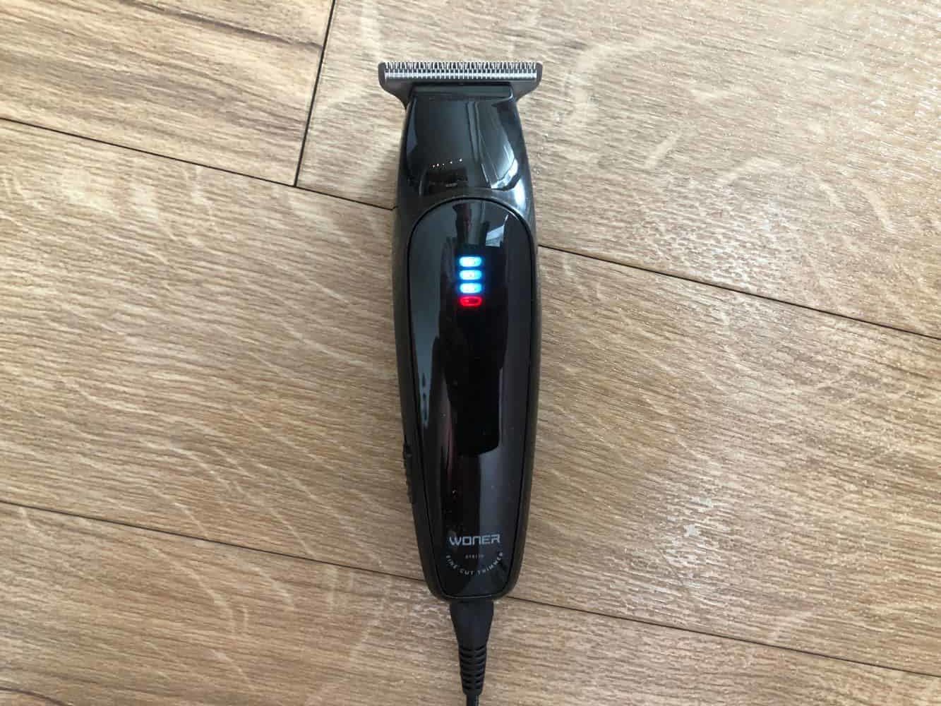 Charging indicator on Woner beard trimmer