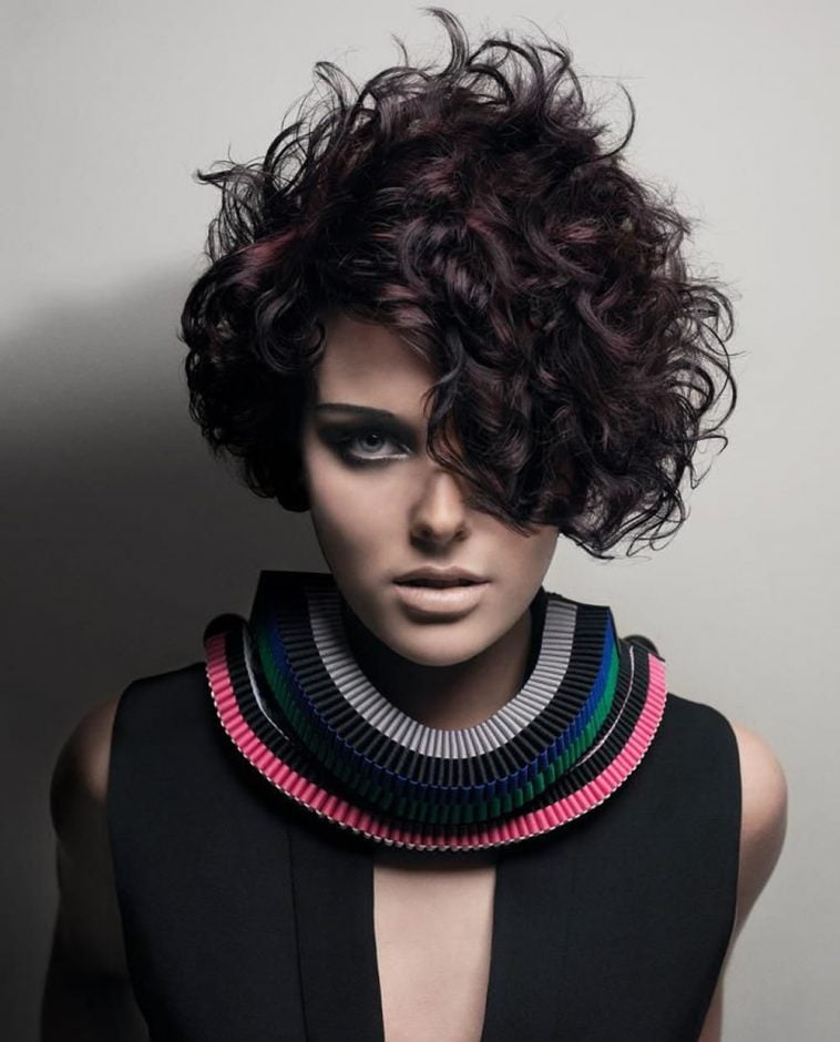 Curly Bob Hairstyles & Haircuts in 2021-2022