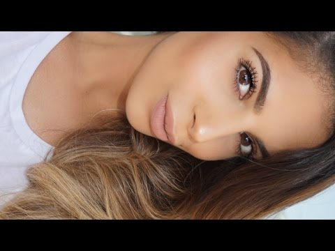 Easy Natural Makeup | 5 MINUTE MAKEUP | Laura Lee