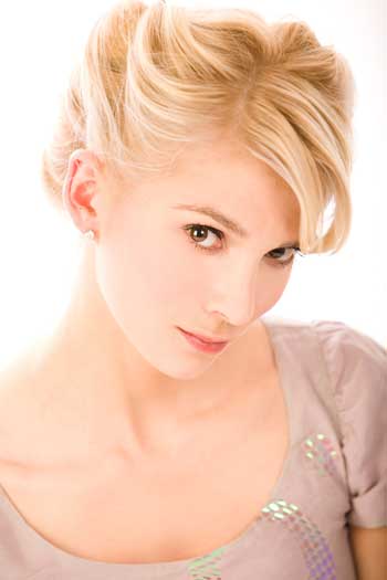 Side Swept Pixie Haircuts With Layers 4