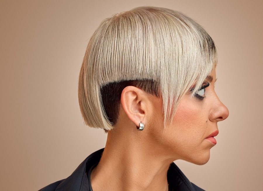 woman with asymmetrical bob 