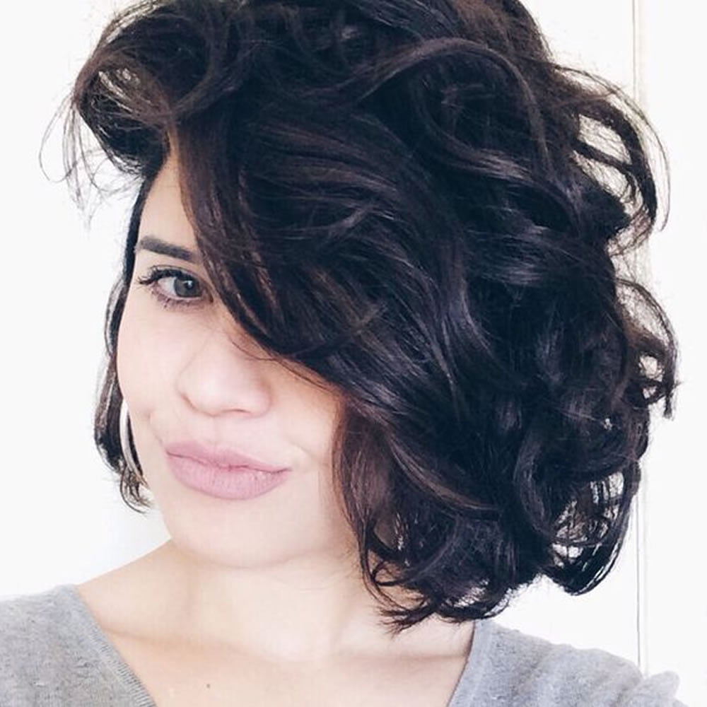 Asymmetrical short curly 