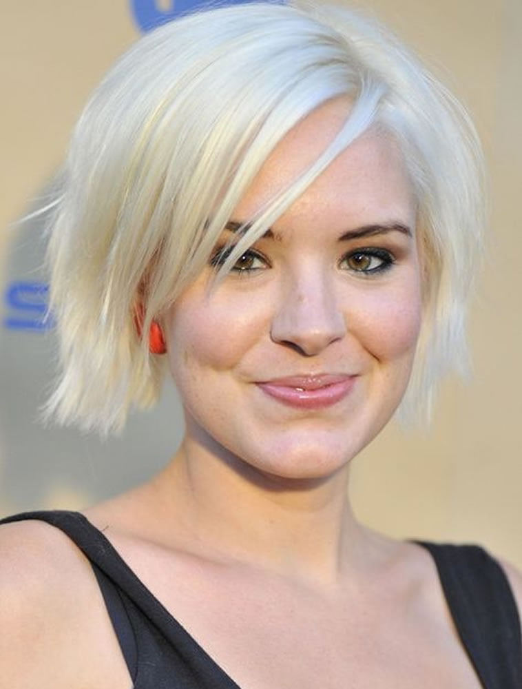 Short layered hair platinum hair