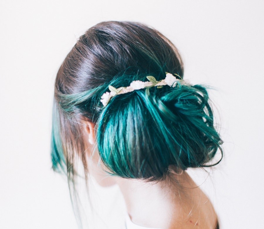 green hair updo