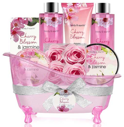 Bath-Set-for-Women-Body&Earth-Gift-Basket