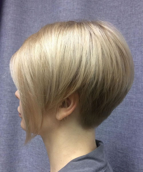 Short bob haircuts and hairstyles for 2021-2022