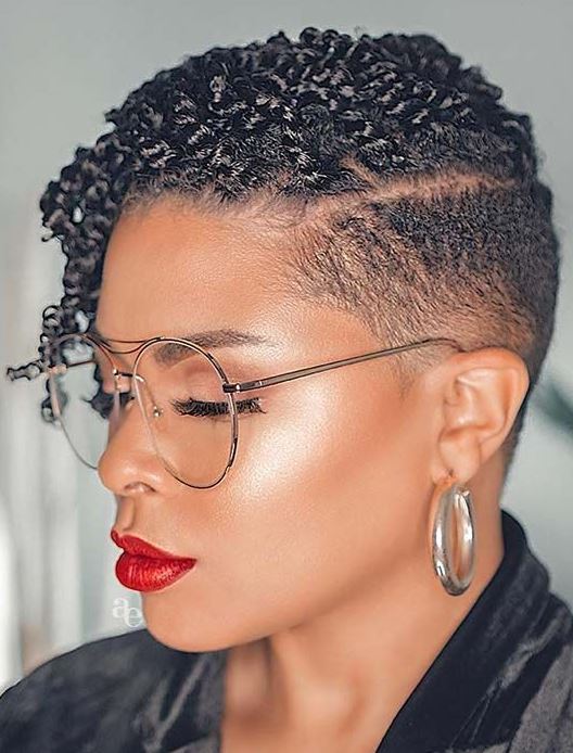 Short hairstyles for black women 2021-2022