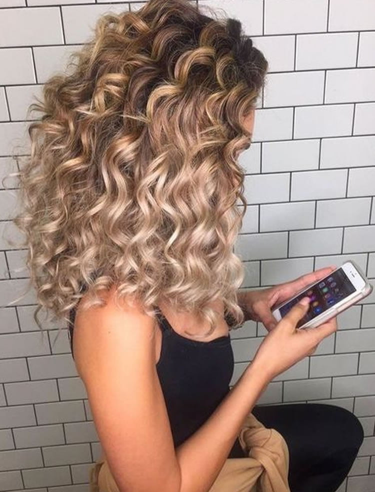 Fantastic Blonde Hair Colors For Curly Long Hair 2017