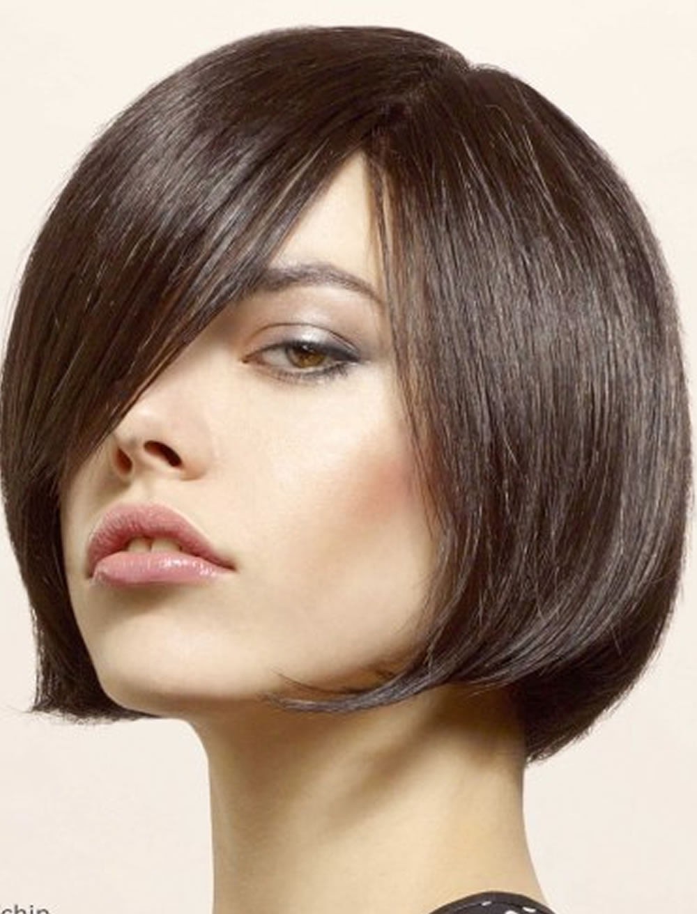 Straight Bob Haircuts for Square Faces