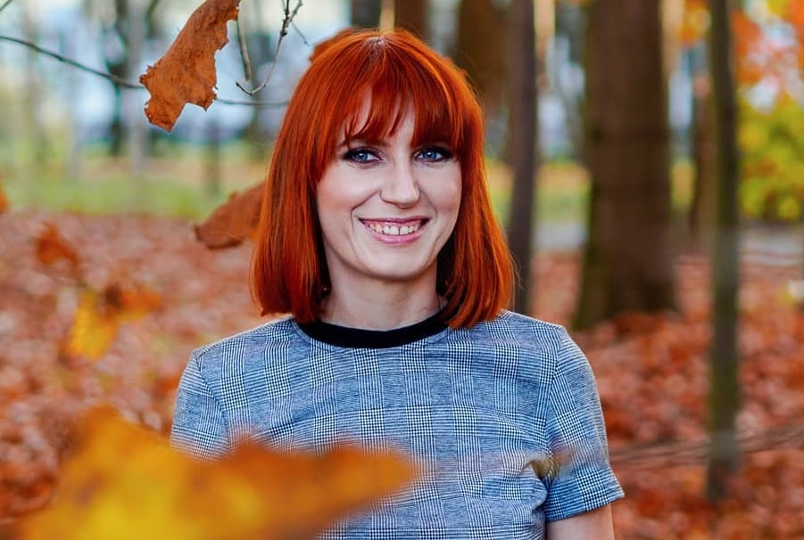 red copper bob with bangs