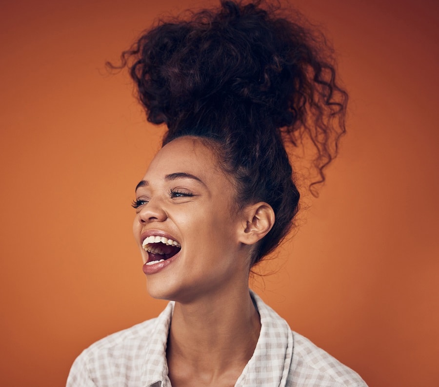 messy bun for black women