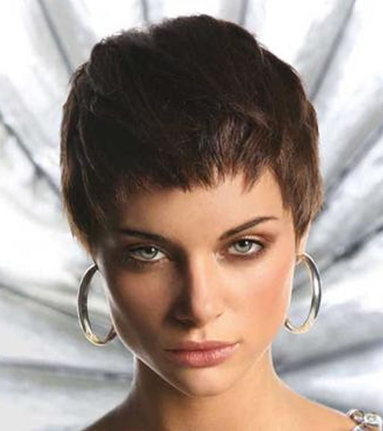 Layered short haircut