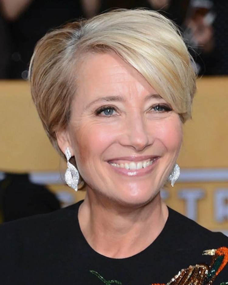 Bob haircuts for older women in 2022-2023