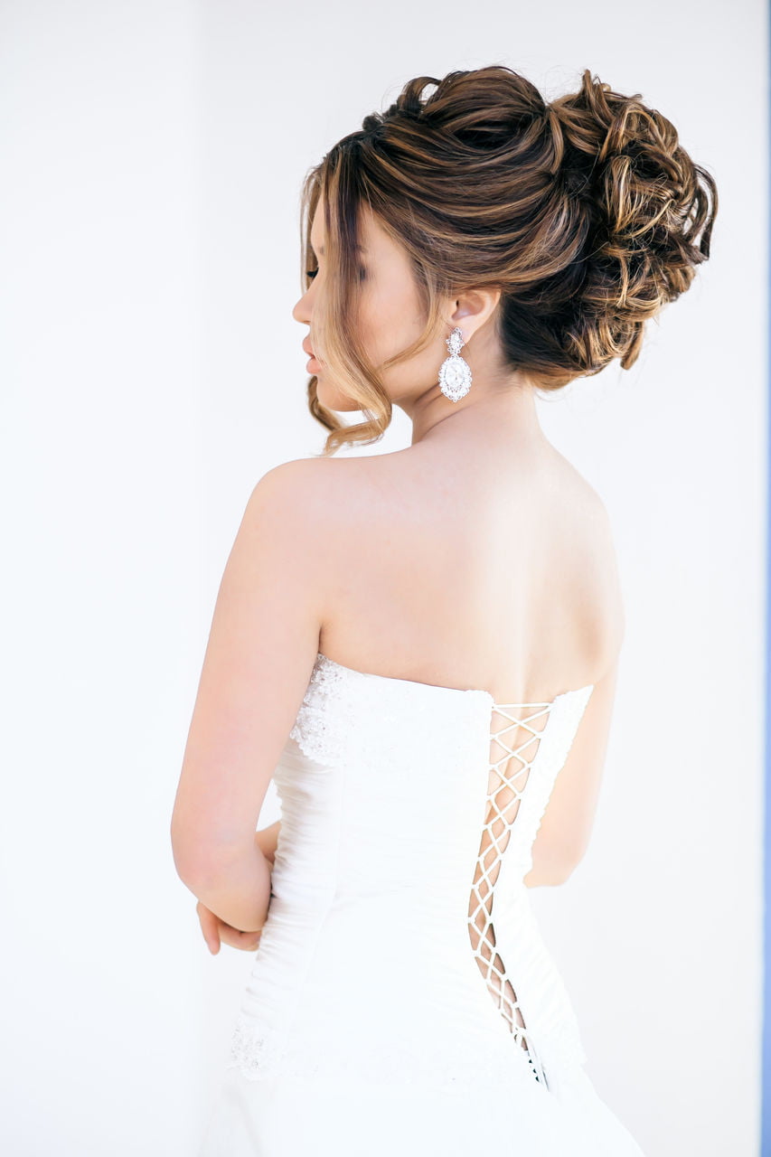 Glamorous Two tone Wedding day Bun Black Hairstyles for Bride black Hair 2017