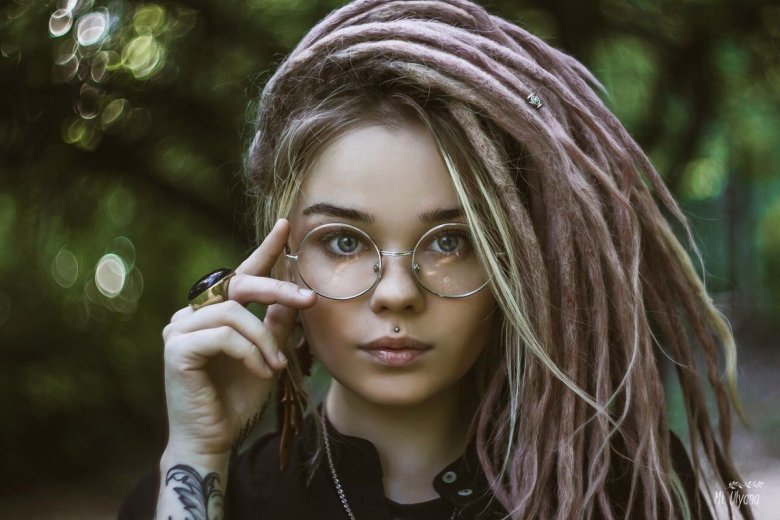 Dreadlock hairstyles for women in 2022-2023