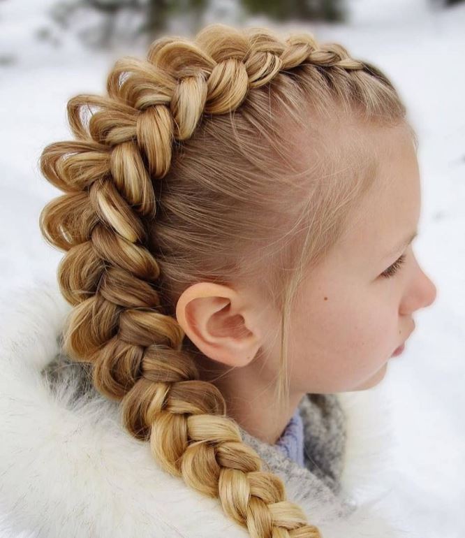 School hairstyles for girls in 2021-2022