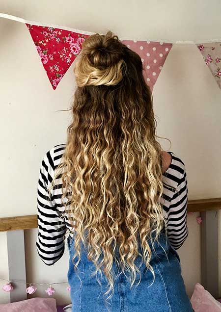 Balyage Curly Hair Natural Naturally Curly Hair Blonde, Curls, Long Hair