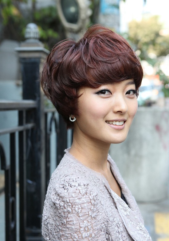 Short Korean Hairstyles for Women | Hairstyles And Fashion