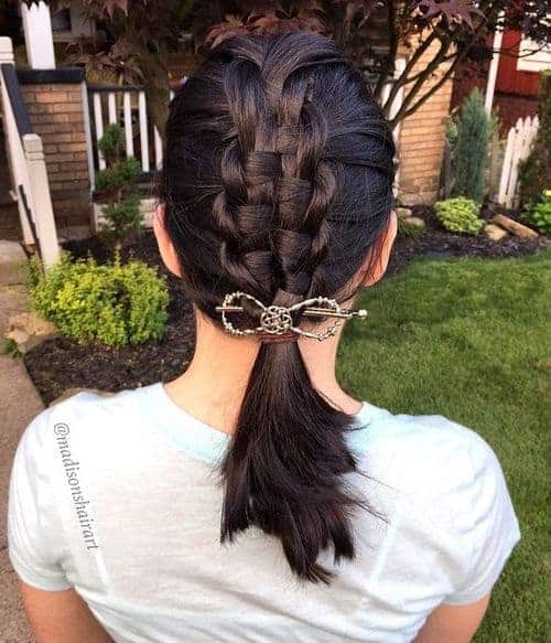 Macrame braid with lower Pony