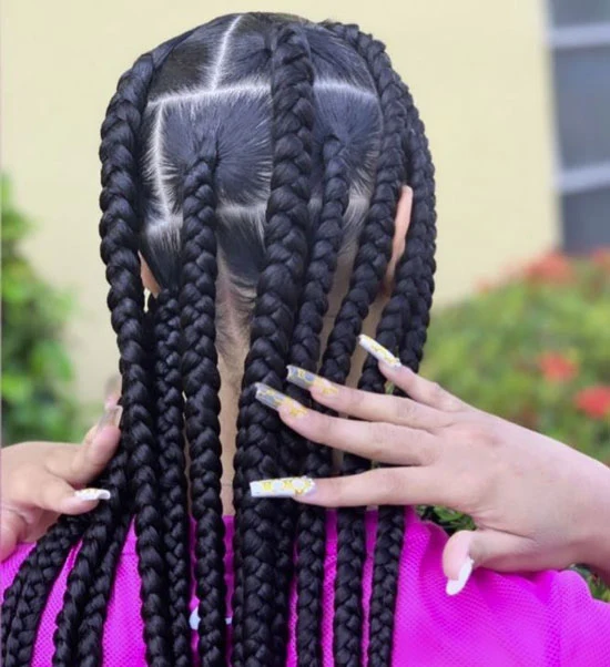 Jumbo Knotless Box Braids