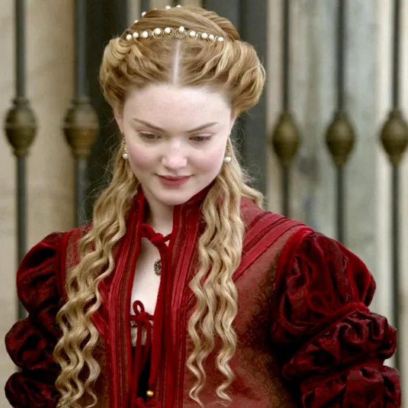 Renaissance hairstyle