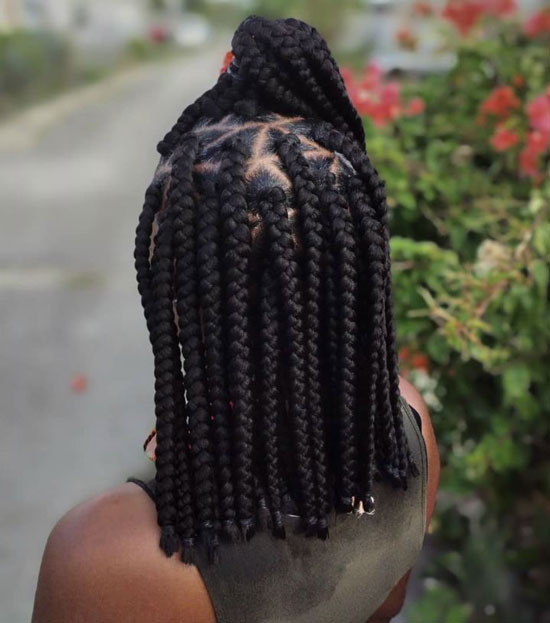 Short Jumbo Knotless Braids