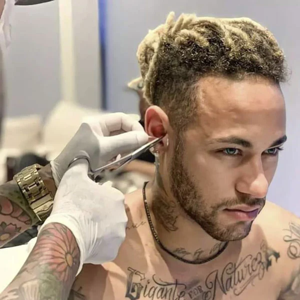 Neymar's short braided 