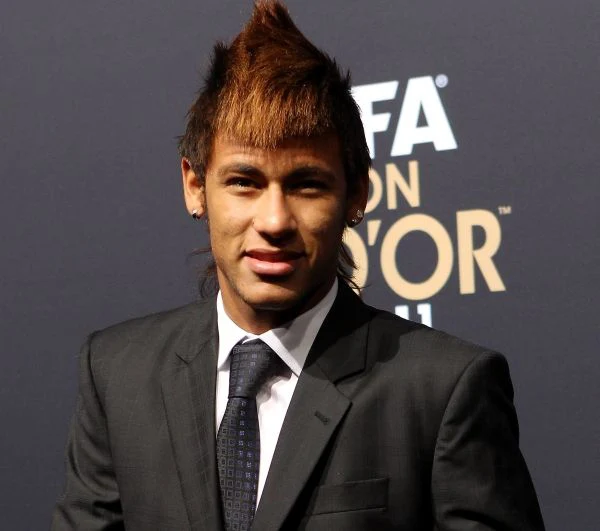 Neymar mullet high