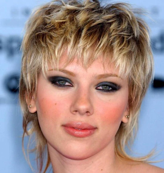 Scarlett Johanson Messy Pixie Cut