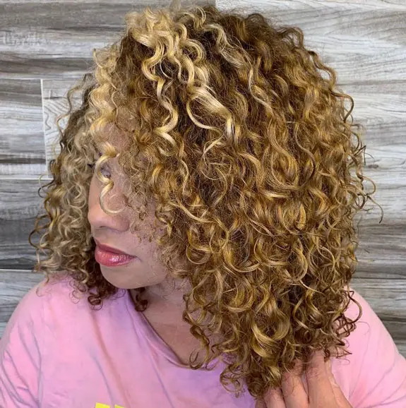 Curly Blonde Money Place