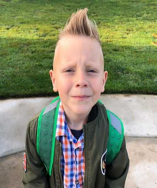 Long Spiky Fohawk With Clean Undercut