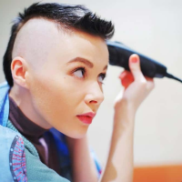 Pros and Cons of Shaving Your Head as a Woman