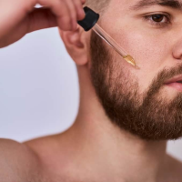 How to Use Beard Oil to Stay Moisturized and Eliminate Itch