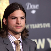 Ashton Kutcher’s Hairstyles Over the Years