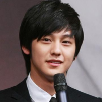 Kim Bum Long Hairstyle